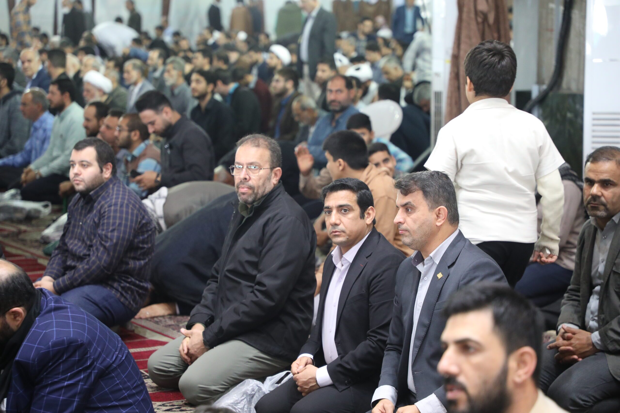 استاندار خوزستان: خون شهدا در قلب ملت به جوش آمده است / ریشه داعشیان را بر می چینیم