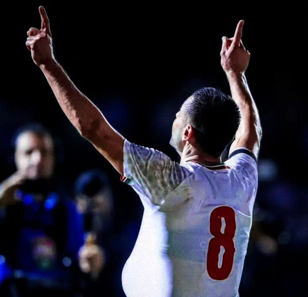 راز شادی گل امید ابراهیمی چه بود؟ +عکس راز شادی گل امید ابراهیمی چه بود؟ +عکس