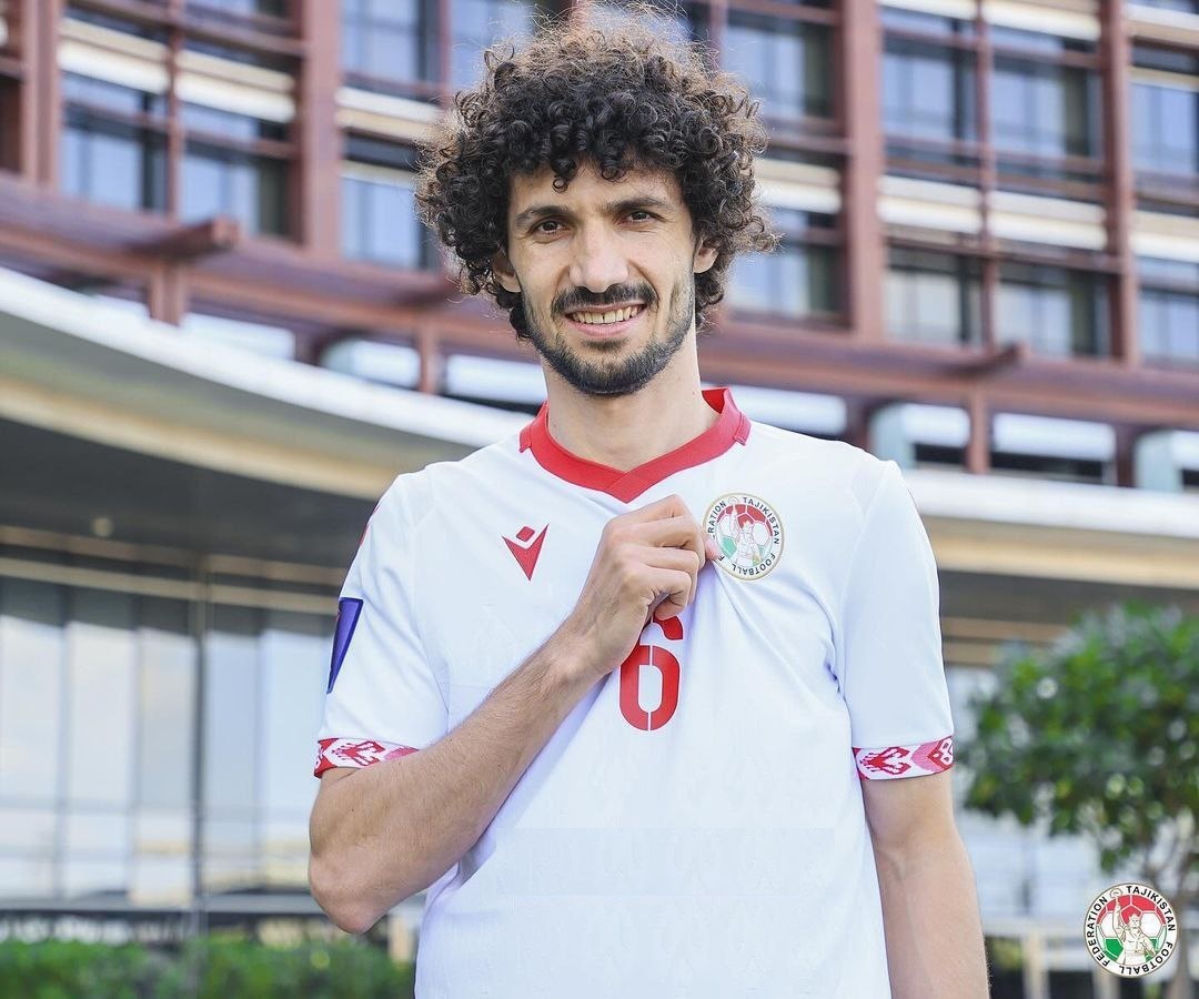 رونمایی مدافع پرسپولیس از کیت جدید تیم ملی کشورش+ عکس رونمایی مدافع پرسپولیس از کیت جدید تیم ملی کشورش+ عکس