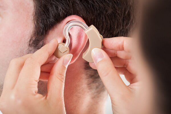 سمعک ها طول عمر را افزایش میدهند سمعک ها طول عمر را افزایش میدهند