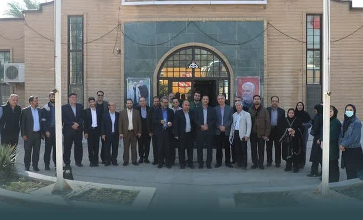 بازدید اعضای انجمن های علمی سیاسی و مطالعات صلح ایران از پالایشگاه آبادان