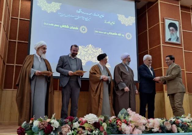 نماز قله عبادتهاست و انسان و جامعه را به رستگاری می رساند