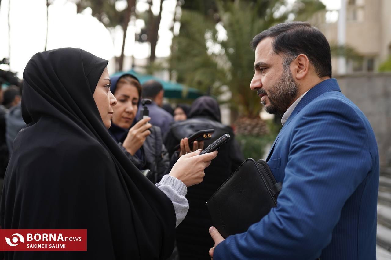 امروز حیاط دولت چگونه گذشت؟ / وزیر ارشاد: حضور معین در ایران مشکلی ندارد