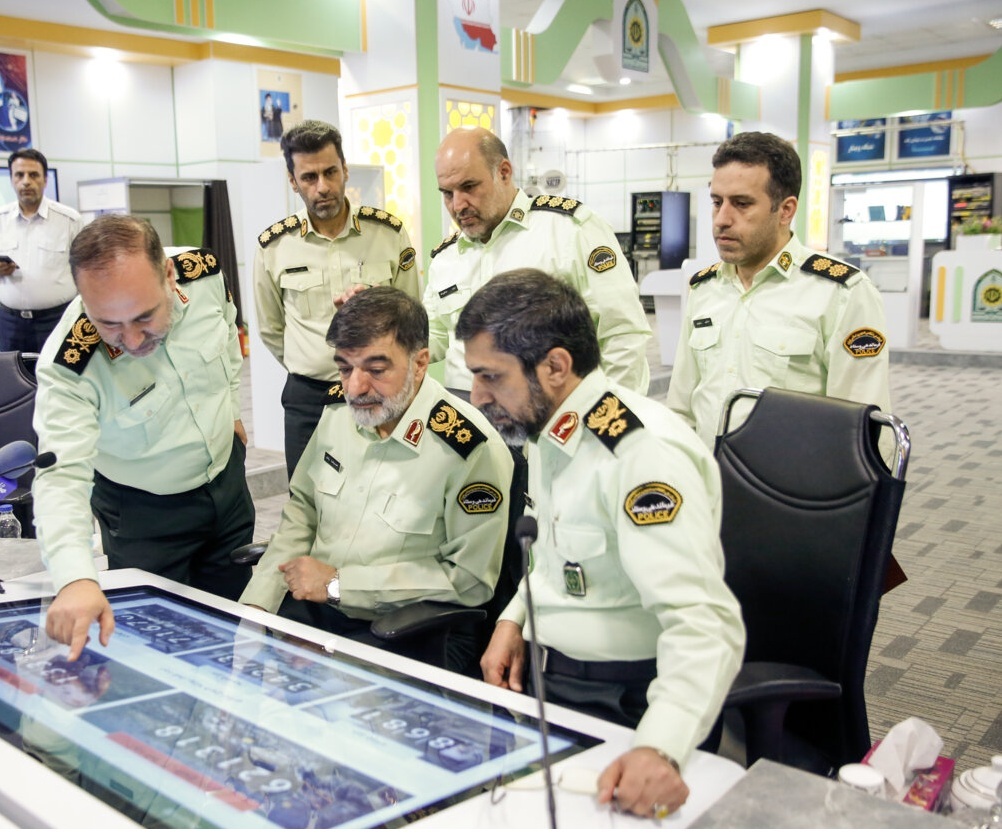 عملکرد یکساله سردار رادان در فراجا؛ از اجرای طرحهای تحولی تا برخورد با سارقان و اراذل عملکرد یکساله سردار رادان در فراجا؛ از اجرای طرحهای تحولی تا برخورد با سارقان و اراذل