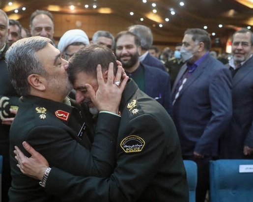 عملکرد یکساله سردار رادان در فراجا؛ از اجرای طرحهای تحولی تا برخورد با سارقان و اراذل عملکرد یکساله سردار رادان در فراجا؛ از اجرای طرحهای تحولی تا برخورد با سارقان و اراذل