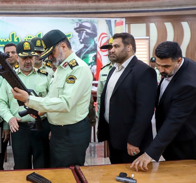 عملکرد یکساله سردار رادان در فراجا؛ از اجرای طرحهای تحولی تا برخورد با سارقان و اراذل عملکرد یکساله سردار رادان در فراجا؛ از اجرای طرحهای تحولی تا برخورد با سارقان و اراذل