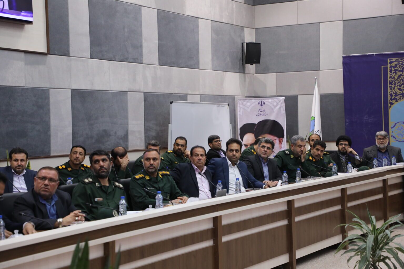 استاندار خوزستان: باید اثر هنری و مهندسی کنگره عظیم شهدا ماندگار شود / خوزستان تجلی و مظهر مقاومت کشور است استاندار خوزستان: باید اثر هنری و مهندسی کنگره عظیم شهدا ماندگار شود / خوزستان تجلی و مظهر مقاومت کشور است