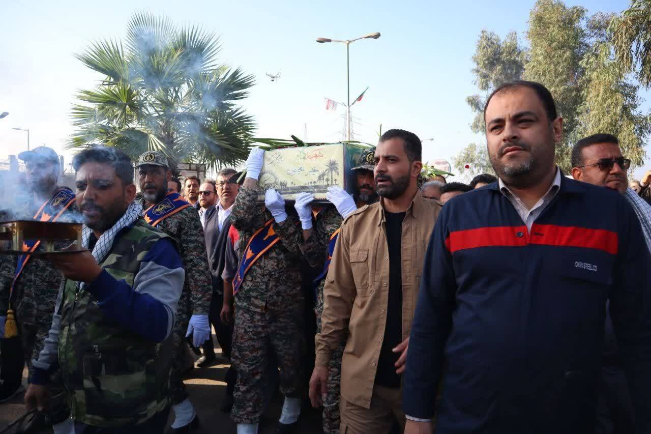 شهید گمنام 18 ساله در یادمان فولاد خوزستان به خاک سپرده شد