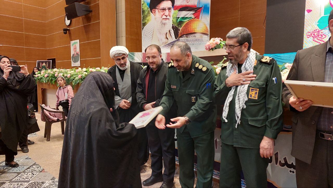 همایش تجلیل از مادران وهمسران شهدا بخش قلعه‌ نو