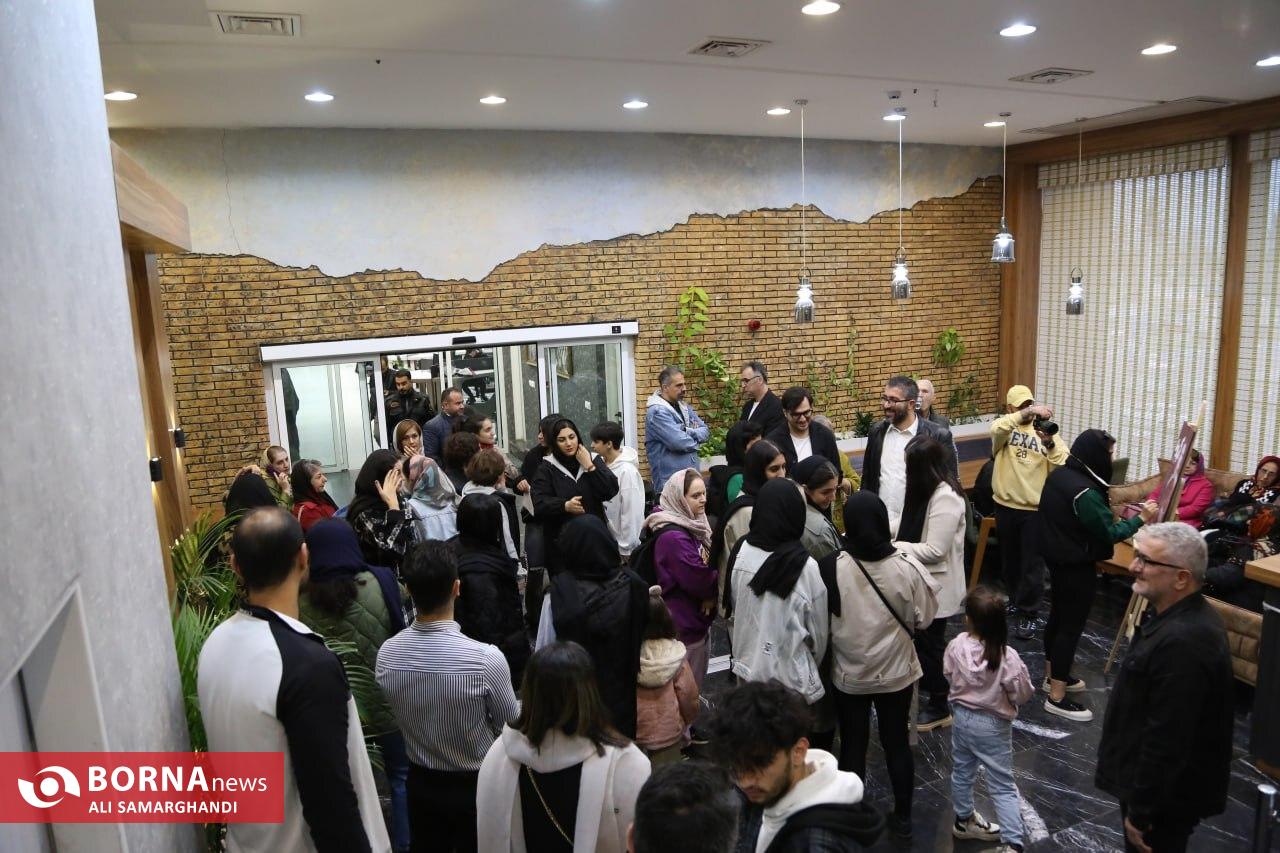 مستند زندگینامه آیدین نیکخواه بهرامی ستاره فقید تیم ملی بسکتبال ایران مستند زندگینامه آیدین نیکخواه بهرامی ستاره فقید تیم ملی بسکتبال ایران