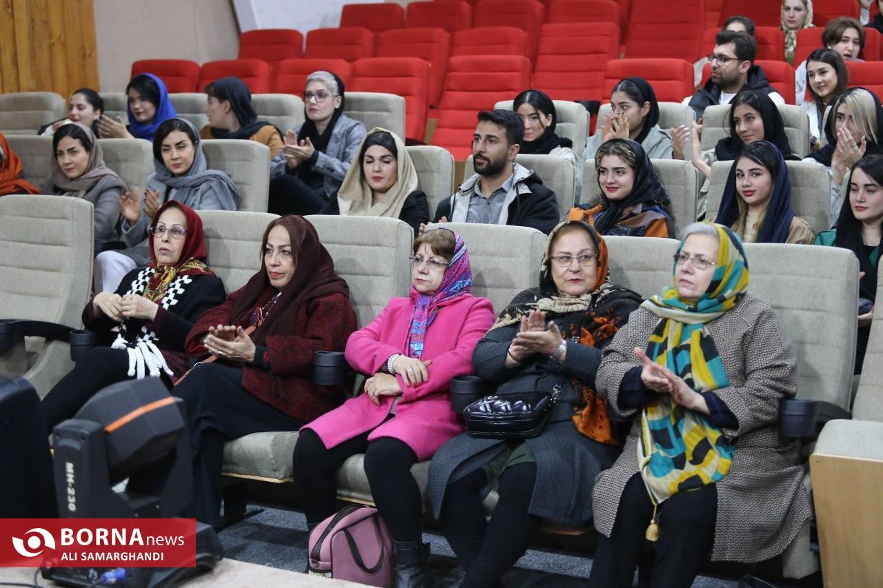 مستند زندگینامه آیدین نیکخواه بهرامی ستاره فقید تیم ملی بسکتبال ایران مستند زندگینامه آیدین نیکخواه بهرامی ستاره فقید تیم ملی بسکتبال ایران