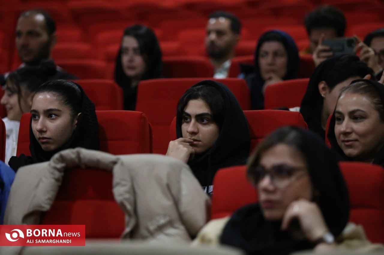 مستند زندگینامه آیدین نیکخواه بهرامی ستاره فقید تیم ملی بسکتبال ایران مستند زندگینامه آیدین نیکخواه بهرامی ستاره فقید تیم ملی بسکتبال ایران