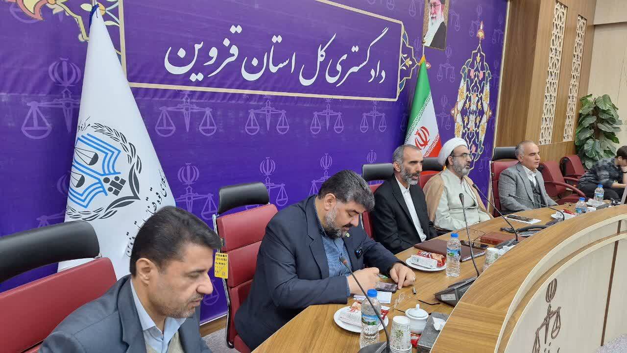 مساجد را محور فعالیتهای کانون وکلا در احقاق حقوق عامه قرار داده ایم مساجد را محور فعالیتهای کانون وکلا در احقاق حقوق عامه قرار داده ایم