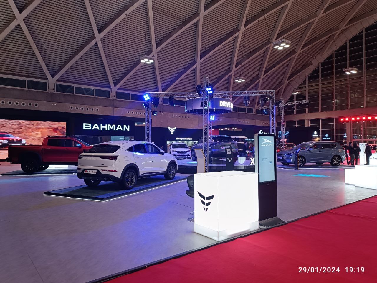 کدام خودروسازان در پنجمین نمایشگاه خودروی تهران حضور دارند؟