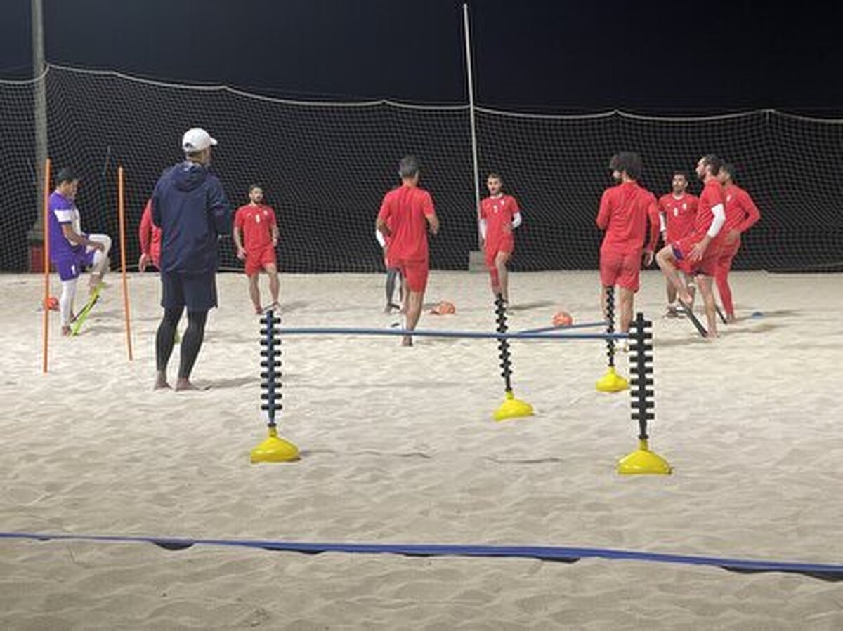 اولین تمرین تیم ملی فوتبال ساحلی در اردوی کیش