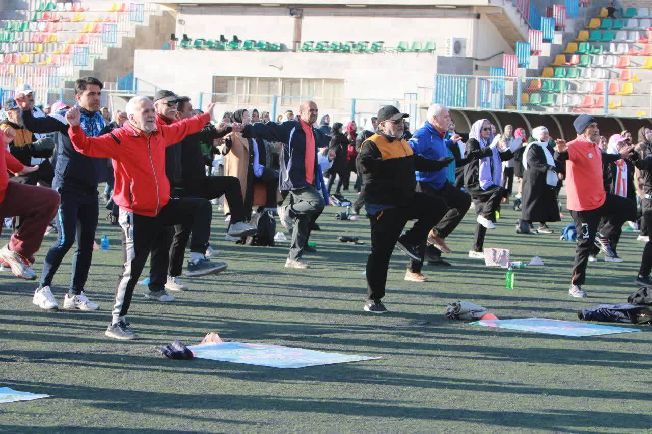 همایش هزار نفری ایستگاه‌های ورزش روزانه هیئت همگانی استان کرمان به مناسبت دهه فجر