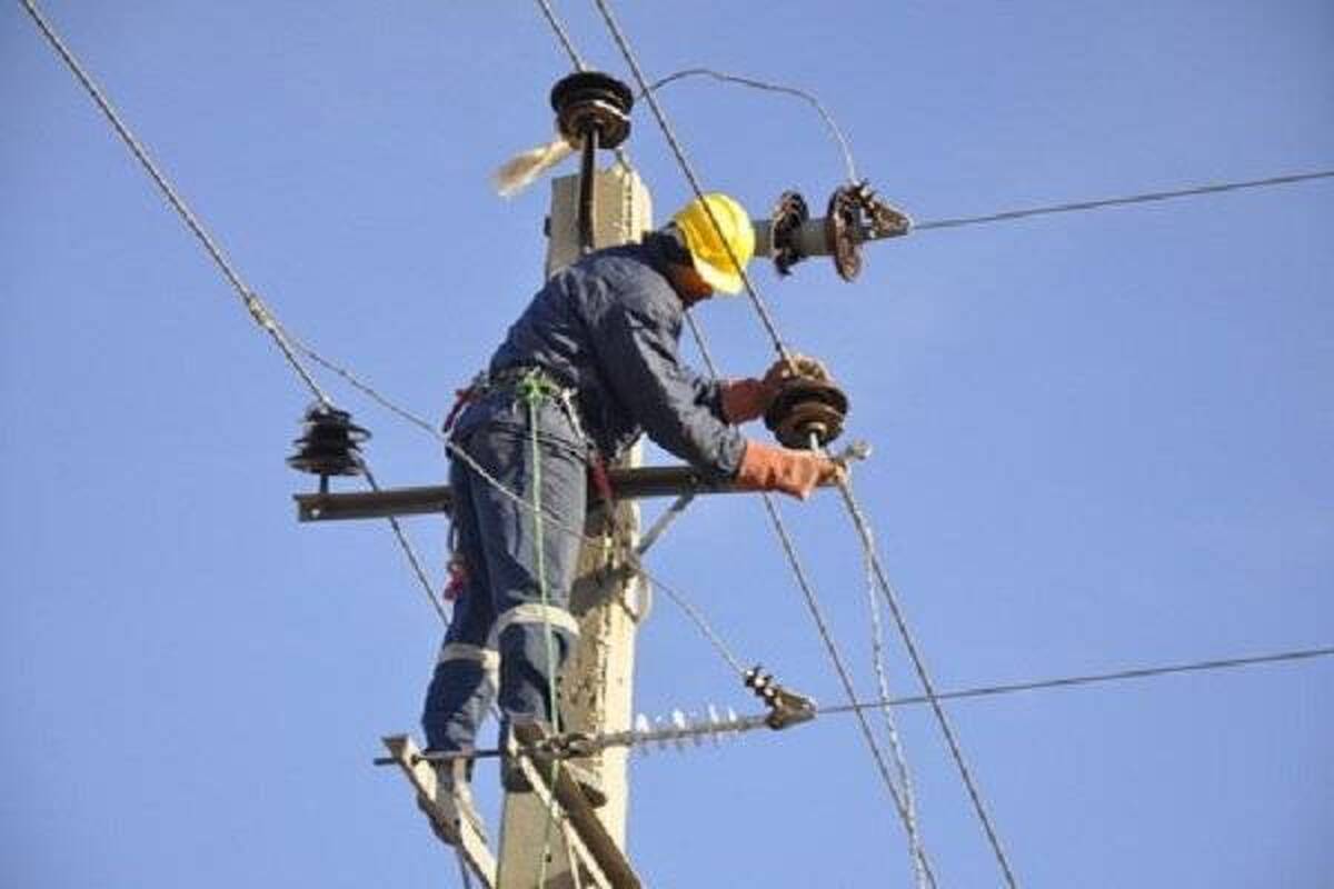 بهره برداری از طرح توسعه و احداث ۲۳۰ کیلومتر از شبکه‌های برق استان جهت تامین برق متقاضیان جدید