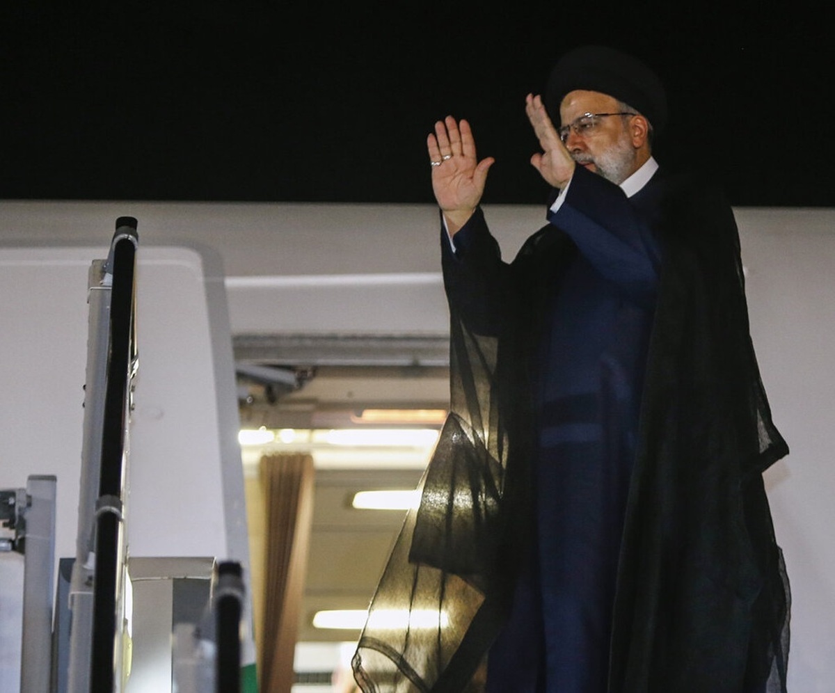 رییس جمهور بندرعباس را به مقصد تهران ترک کرد