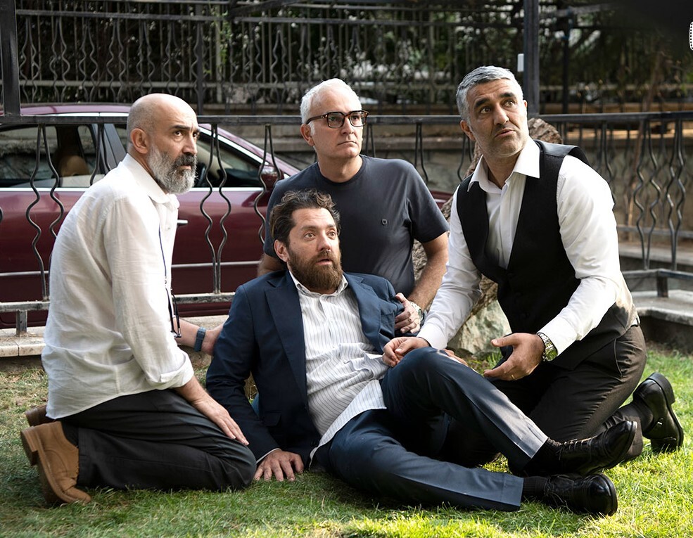 اعدام طیب حاجرضایی در برج میلاد/ داعش در قلب رقه با زرافهها صبحانه میخورد اعدام طیب حاجرضایی در برج میلاد/ داعش در قلب رقه با زرافهها صبحانه میخورد