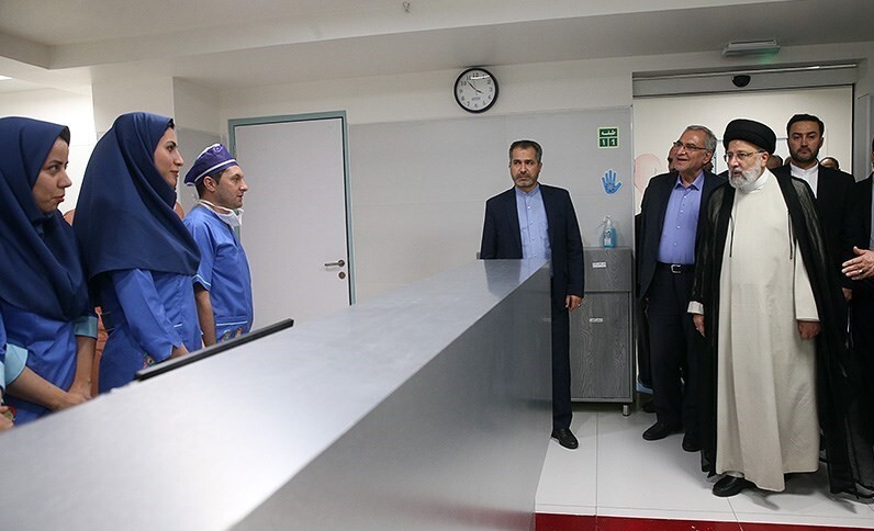 بهره‌برداری از ۸ بیمارستان مدرن و ۸ هزار تخت بیمارستانی در ۳۰ ماه دولت رئیسی