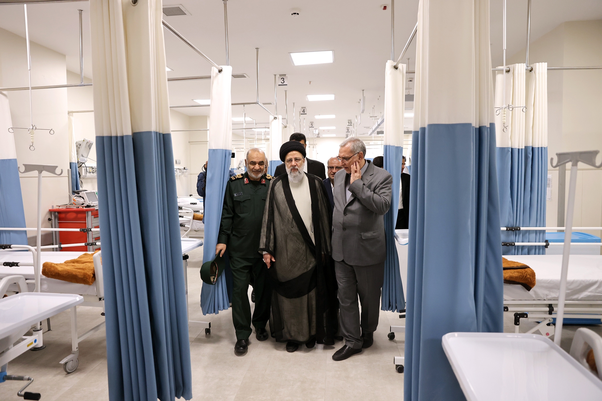 بهره‌برداری از ۸ بیمارستان مدرن و ۸ هزار تخت بیمارستانی در ۳۰ ماه دولت رئیسی