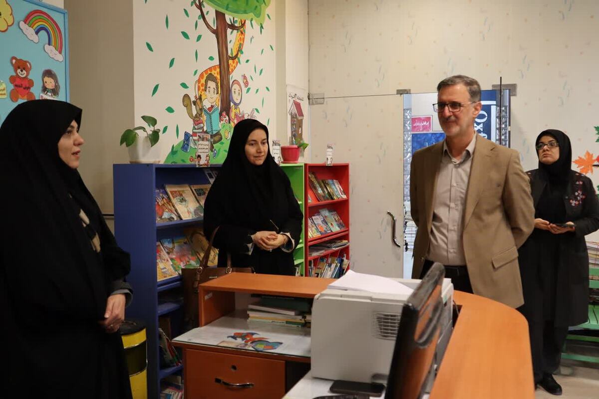 رئیس سازمان مدیریت و برنامه ریزی استان قزوین از کتابخانه های استان بازدید کرد