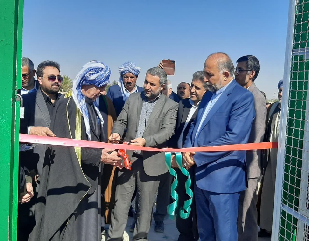 بهره برداری از 2 زمین چمن مصنوعی در شهرستان های رامشیر و رامهرمز