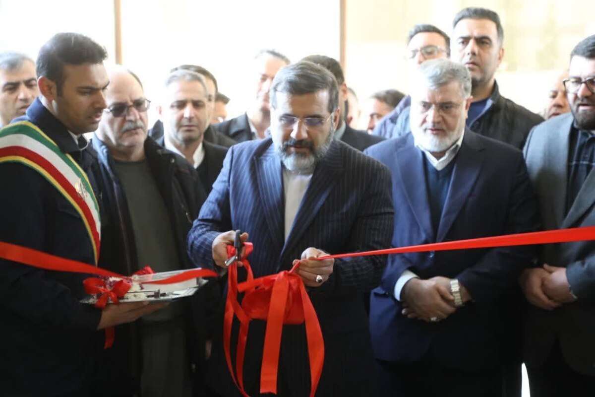 وزیر فرهنگ، بخش‌های جدید بیمارستان امام خمینی (ره) ارومیه را افتتاح کرد