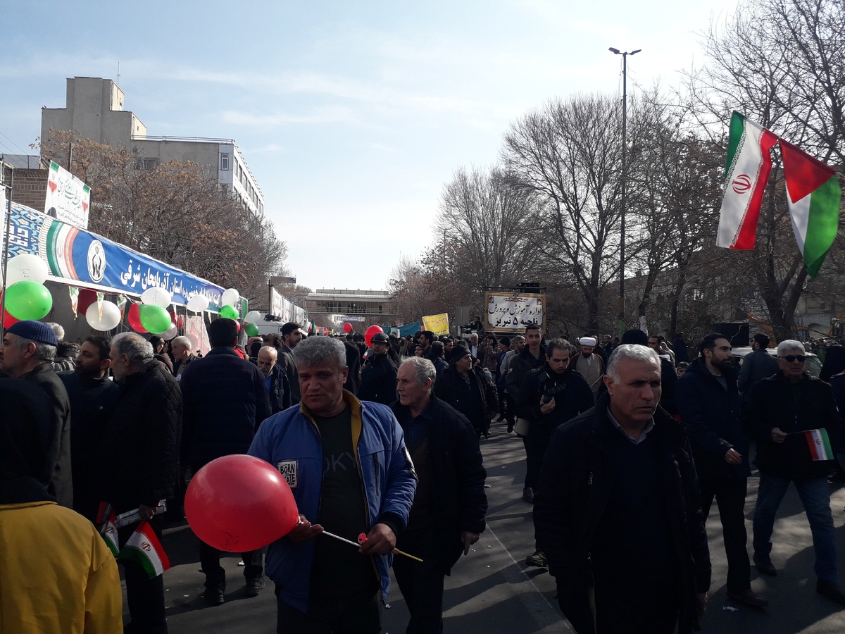 حضور شکوهمند مردم تبریز در راهپیمایی ۲۲ بهمن