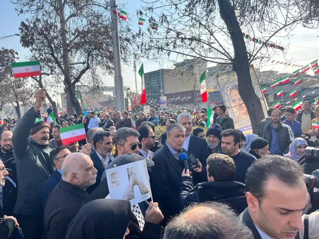 حضور پرشور مردم و مسئولان در راهپیمایی چهل و پنجمین سالگرد پیروزی انقلاب