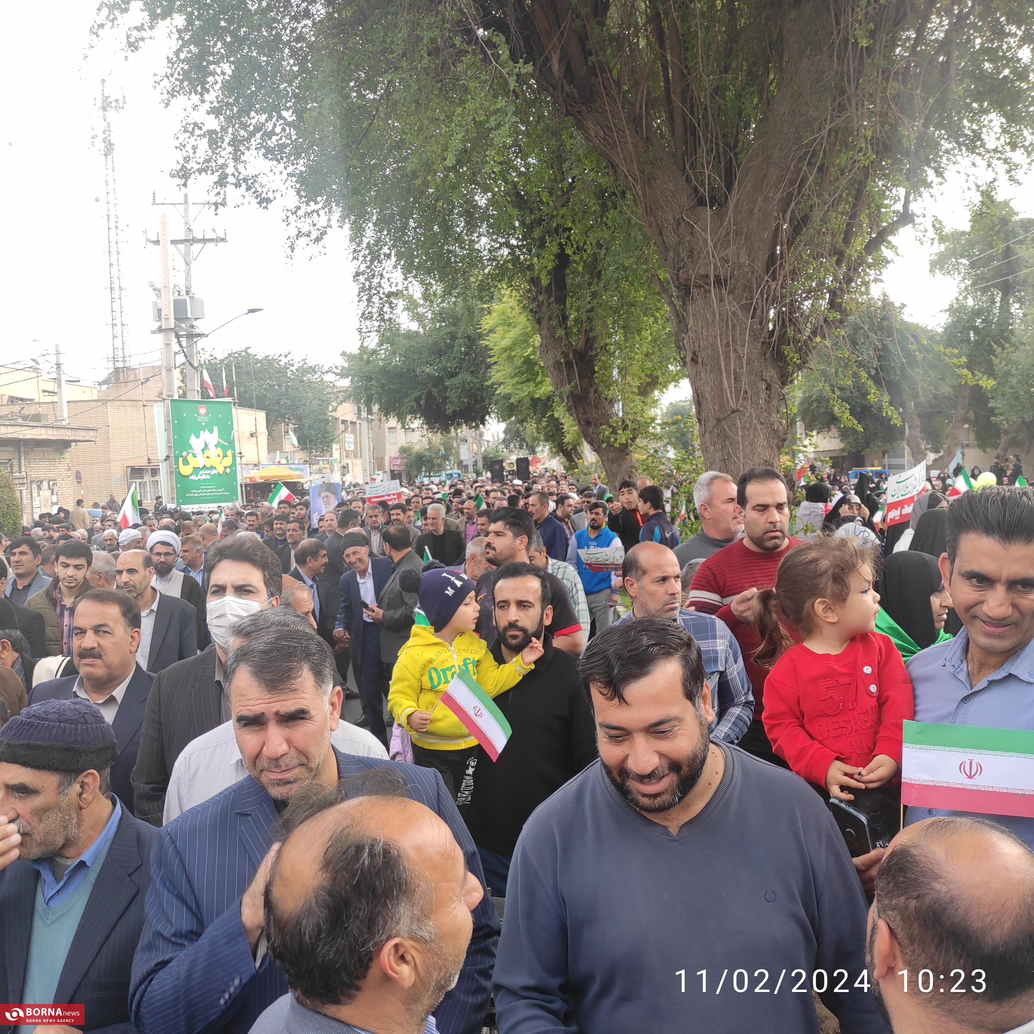 حضور پرشور مردم اندیمشک در راهپیمایی یوم الله 22 بهمن