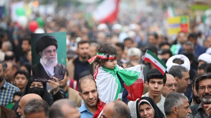 استاندار: مردم خوزستان همواره حامی انقلاب اسلامی بوده اند 