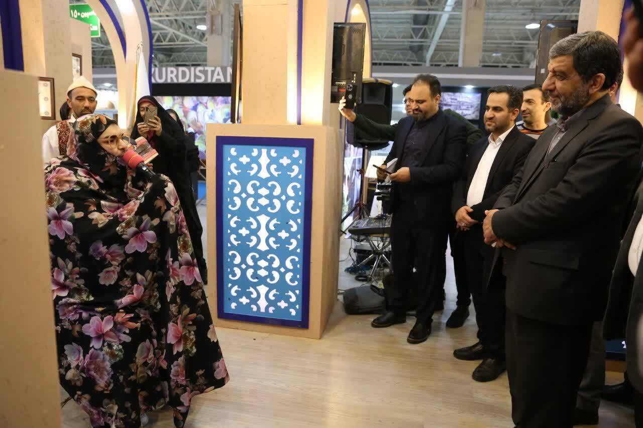 بازدید از غرفه گردشگری قزوین لذت بخش بود