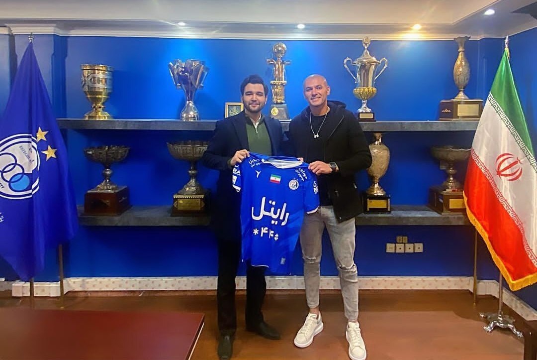 نقل و انتقالات فوتبال ایران/ تصویر خرید جدید استقلال با پیراهن این تیم