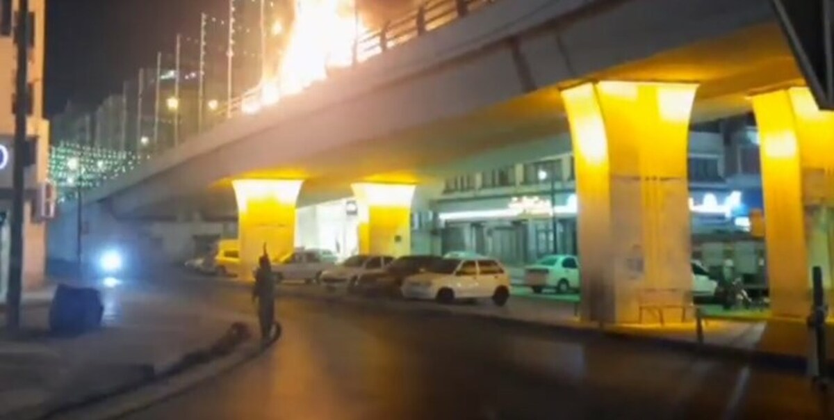 آتش سوزی شب گذشته در پل رسالت بندرعباس