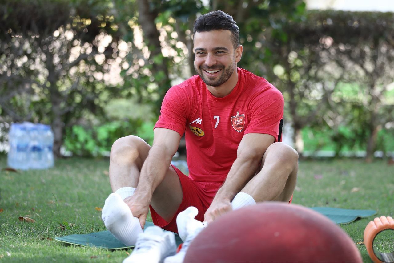 تمرین گرم پرسپولیسیها با آهن سرد+ تصاویر تمرین گرم پرسپولیسیها با آهن سرد+ تصاویر