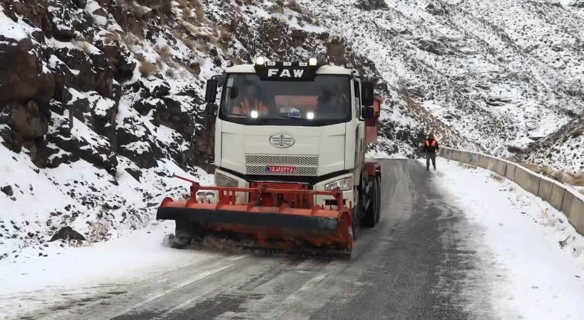 انسداد راه ارتباطی ۸ روستای طالقان