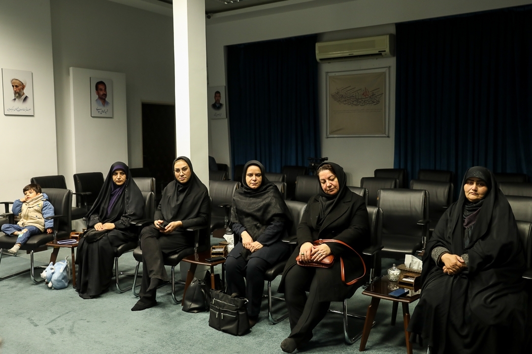 تقابل حق و باطل توسط رسانهها تبیین شود تقابل حق و باطل توسط رسانهها تبیین شود