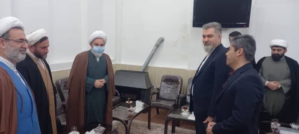 خدمت رسانی به جامعه ایثارگران و خانواده‌های شهدا نقطه قوت شرکت بیمه دی