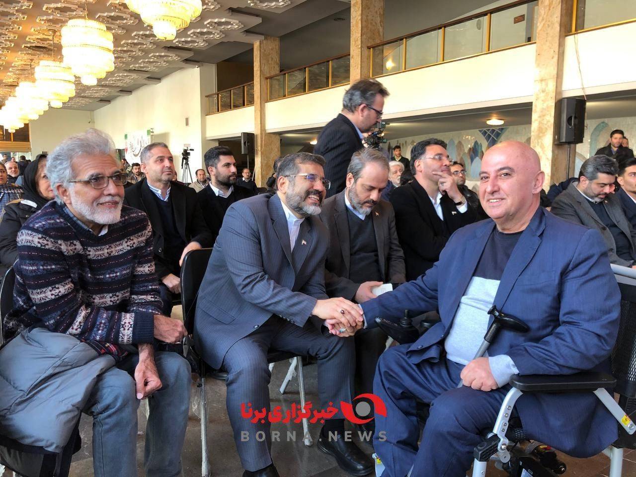 حضور هنرمندان پای صندوق‌های رای/ وزیر ارشاد: تالار وحدت امروز نمایش وحدت روشنفکران ایرانی شده است