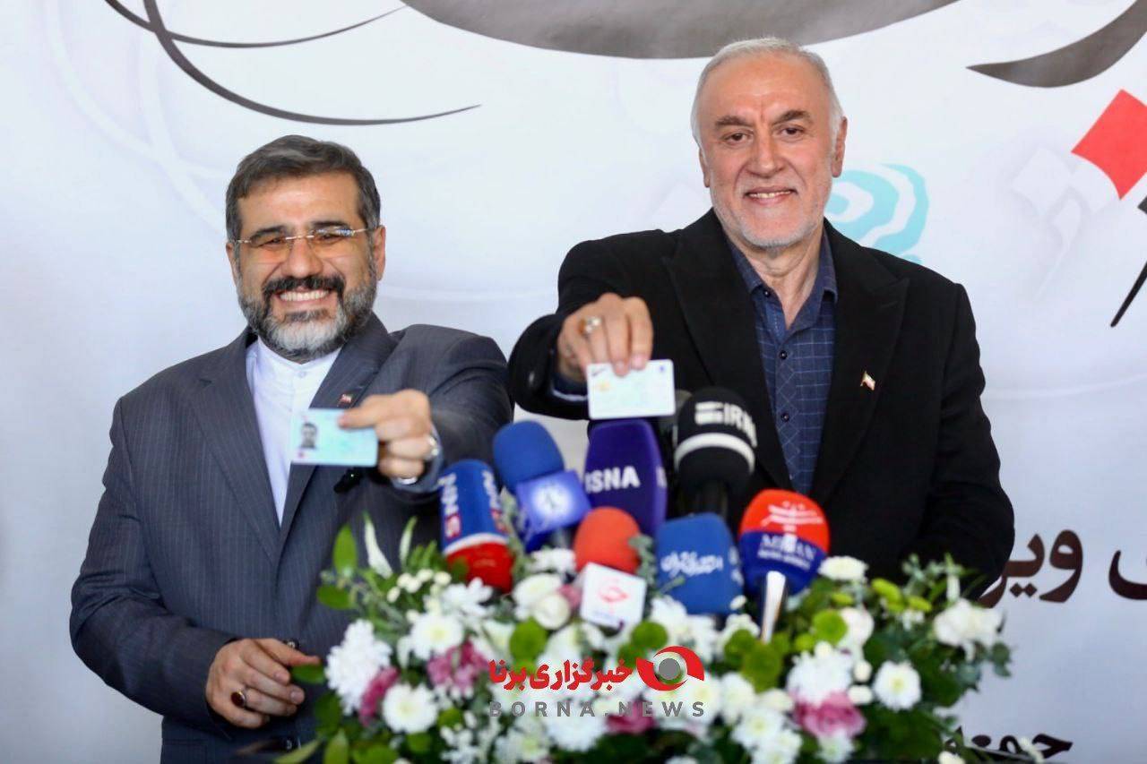 حضور هنرمندان پای صندوق‌های رای/ وزیر ارشاد: تالار وحدت امروز نمایش وحدت روشنفکران ایرانی شده است