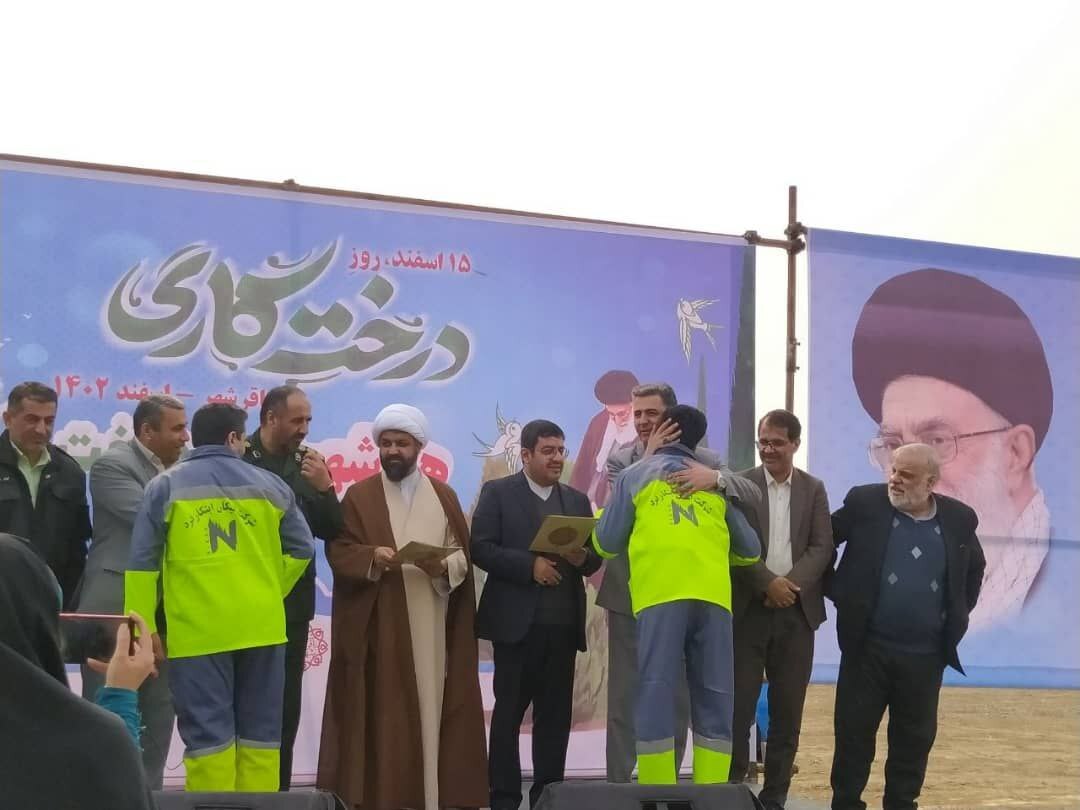 شهردار باقرشهر: صنایع آلاینده در باقرشهر متعهد و مکلف به تأمین فضای سبز هستند شهردار باقرشهر: صنایع آلاینده در باقرشهر متعهد و مکلف به تأمین فضای سبز هستند