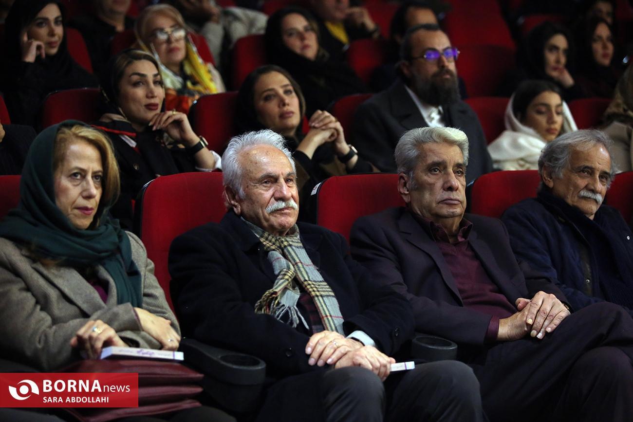 علی نصیریان: عاشق بازیگری و ارتباط انسانی با تماشاگرم