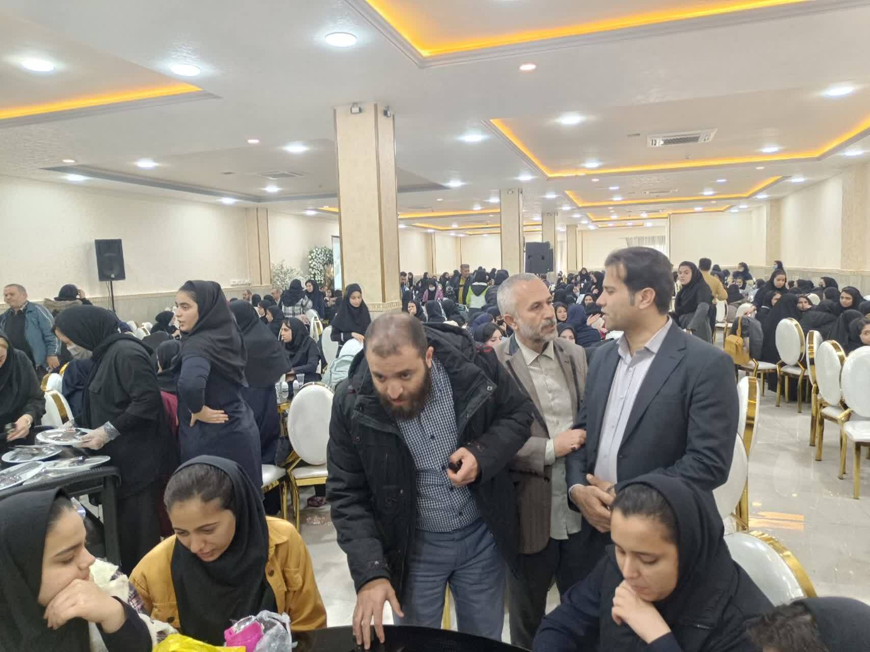 جشن تکلیف سیاسی رأی اولی ها در محمدیه برگزار شد جشن تکلیف سیاسی رأی اولی ها در محمدیه برگزار شد