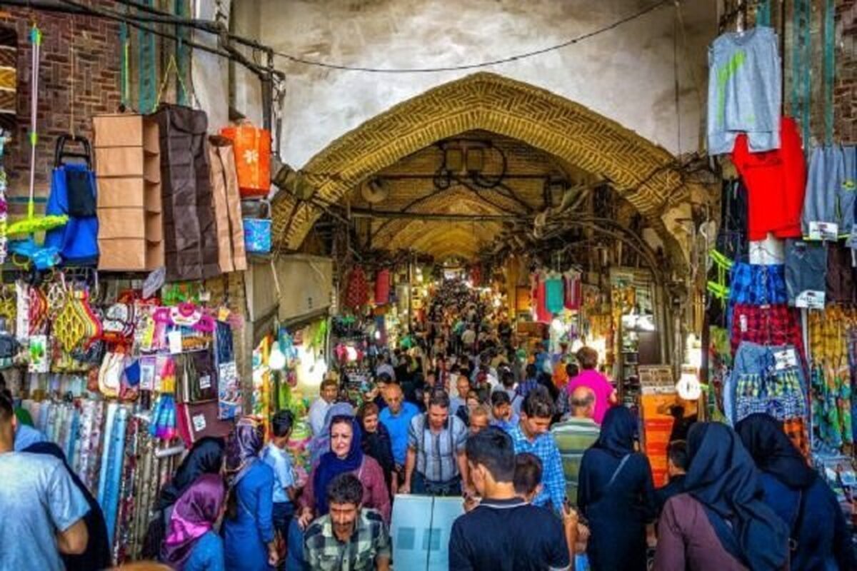 معاون دادستان تهران:
نظارت بر بازارهای شب عید ادامه دارد