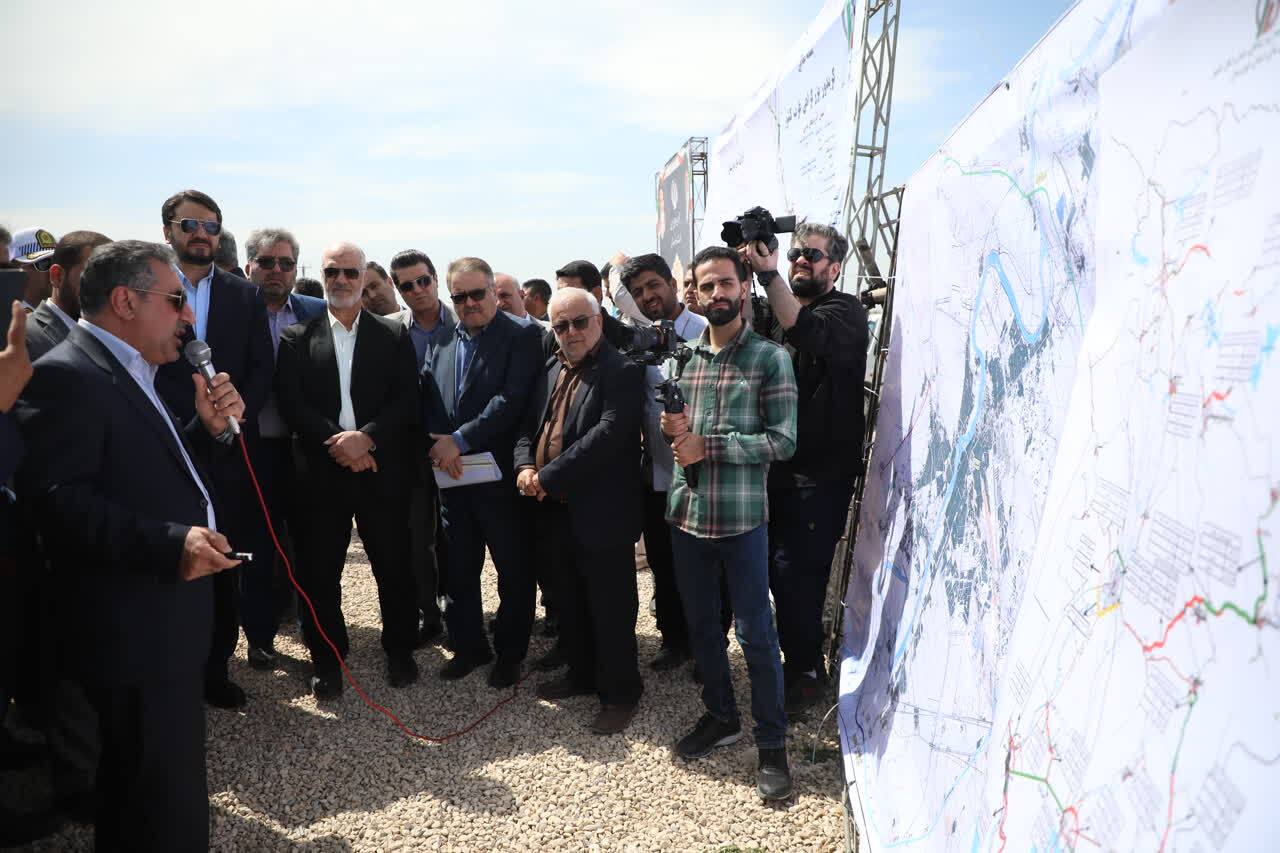 عملیات اجرایی باند دوم جاده اهواز – خرمشهر با حضور وزیر راه و شهرسازی آغاز شد