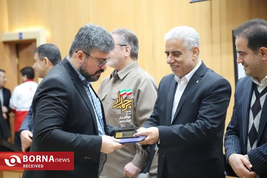 ۲۸جوان منتخب جشنواره استانی جوانان برتر ایران زمین تجلیل شدند