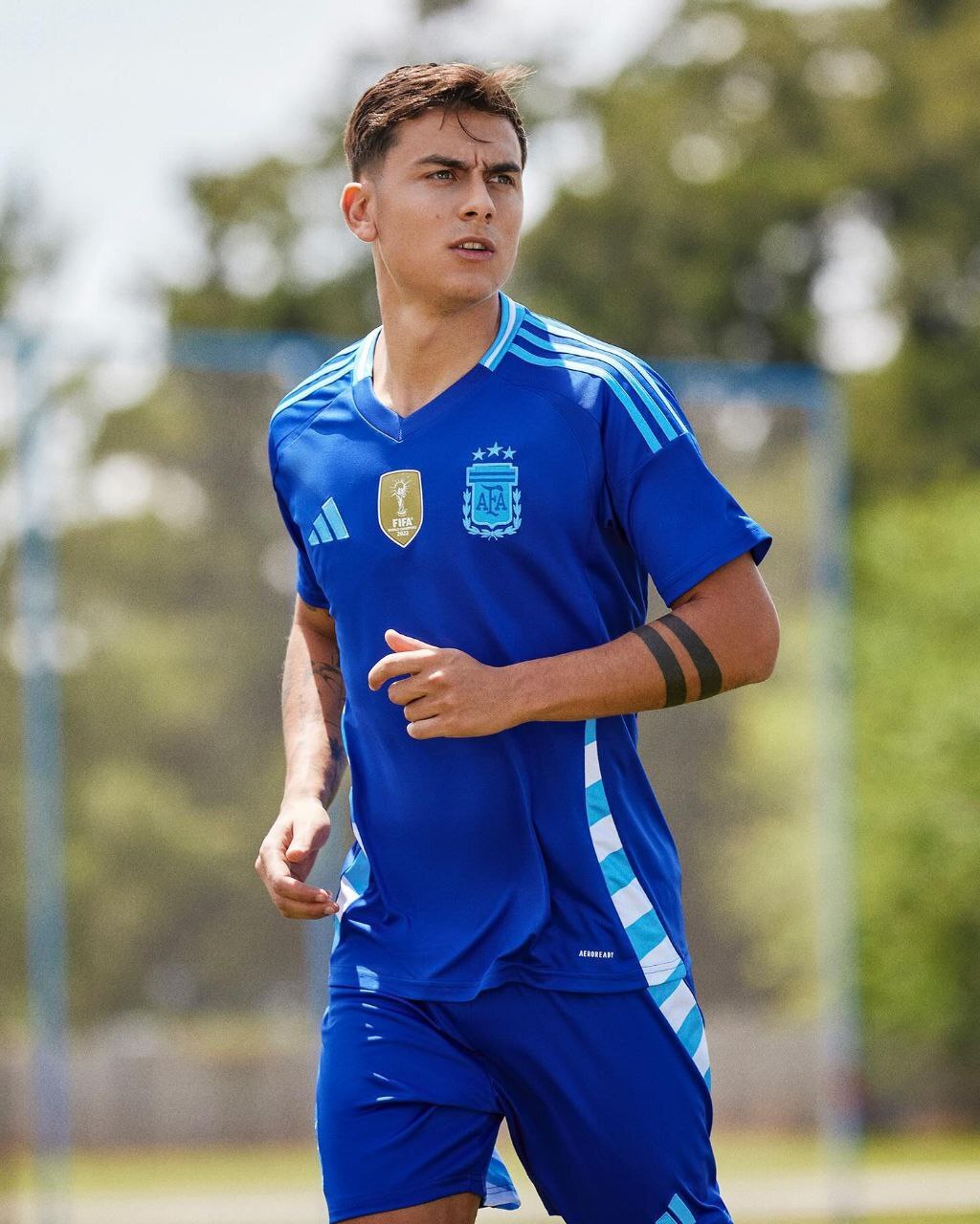 رونمایی از لباس جدید تیم ملی آرژانتین +عکس