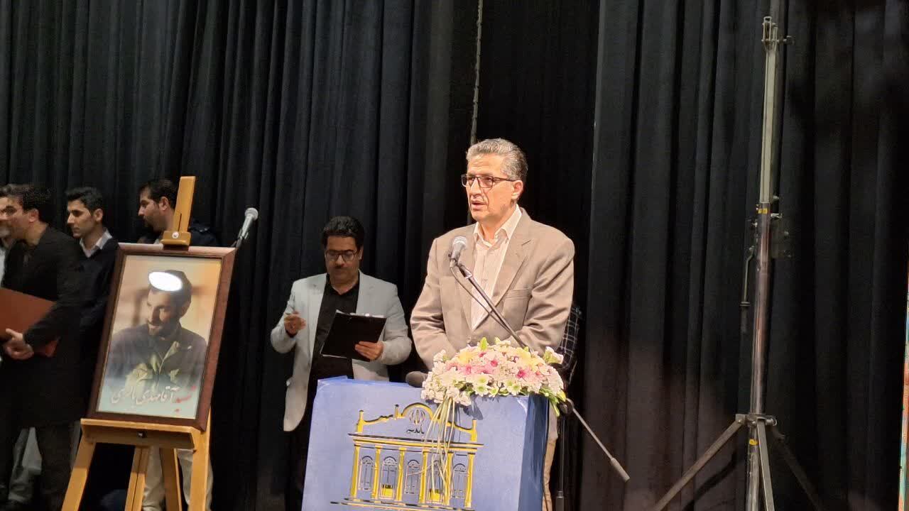 هنر بهترین ابزار برای انتقال ارزشهای دینی و اسلامی به نسل جوان است