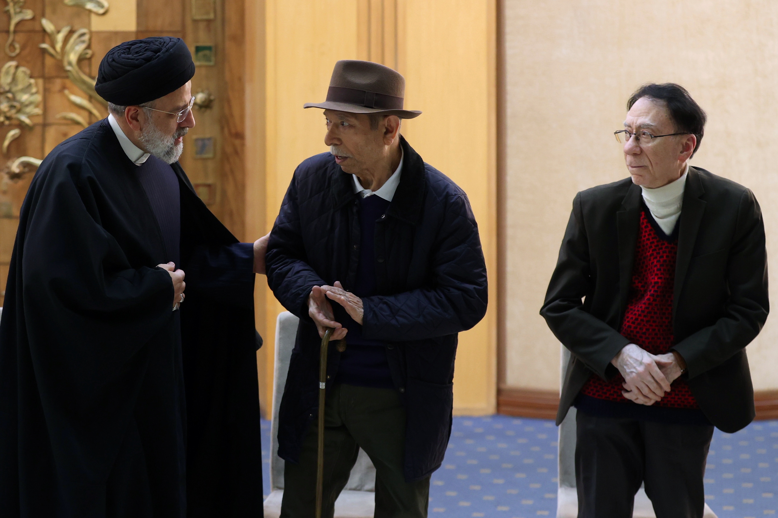 در دیدار رئیس جمهور با هنرمندان چه گذشت؟